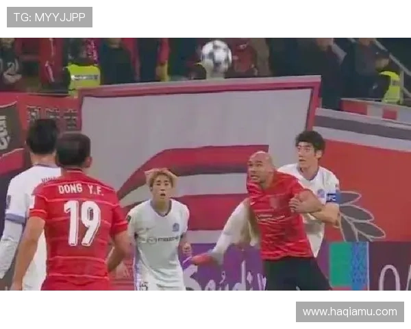 二十八岁蓉城中卫亚冠失误再送四球隐患凸显